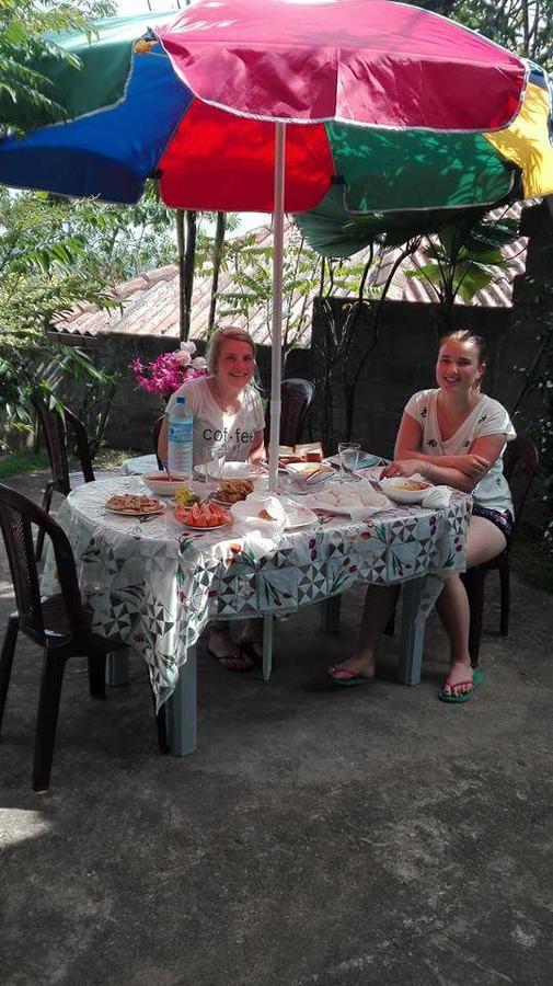 J Hostel Kandy Zewnętrze zdjęcie